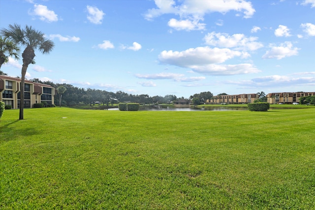 view of yard featuring a water view