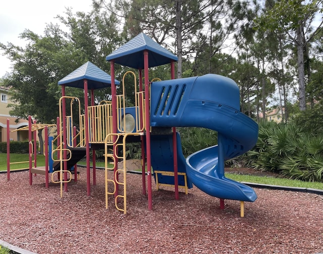 5071 SE Mariner Garden Cir, Stuart, FL 34997 - view of communal playground
