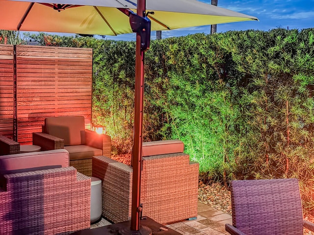 view of patio / terrace featuring an outdoor hangout area