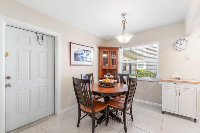 dining room with light tile patterned floors