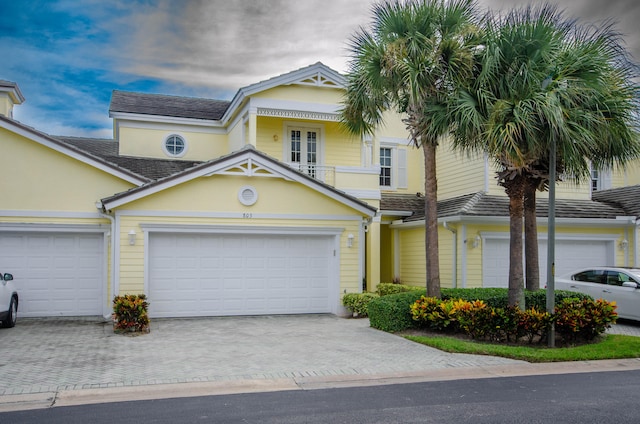 view of front of property featuring a garage