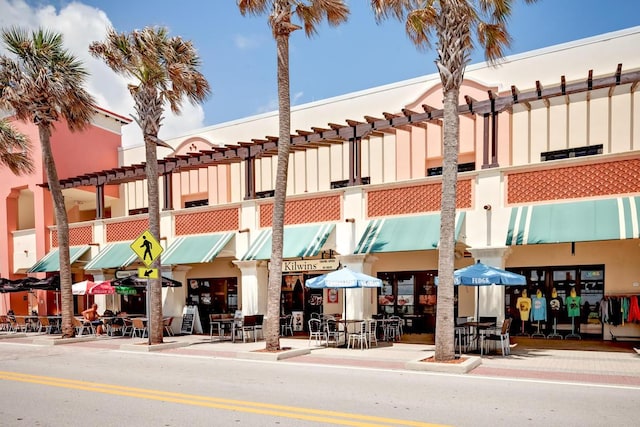 view of building exterior