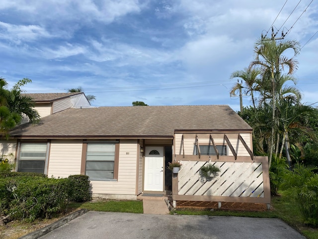 view of front of house