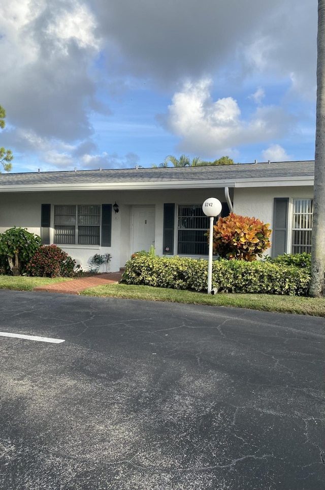 view of front of home with stucco siding