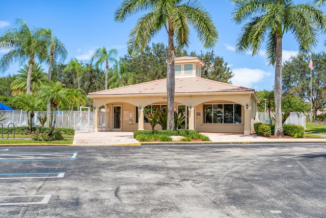 view of front of property