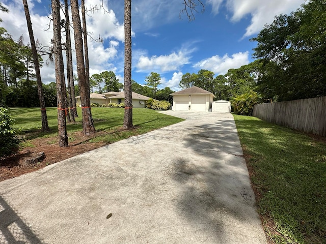 view of front of home featuring a front lawn