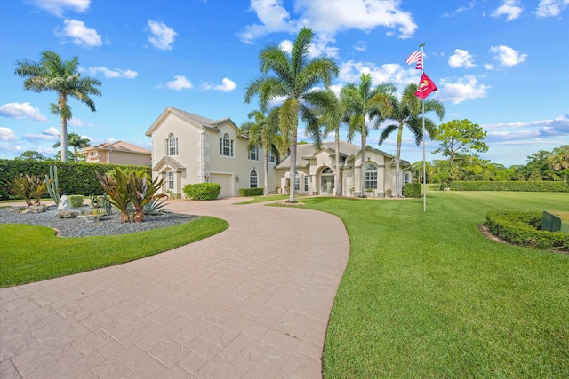 view of front of property with a front yard