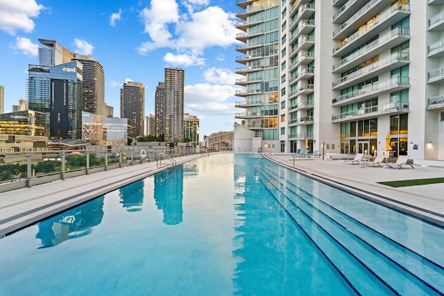 view of swimming pool