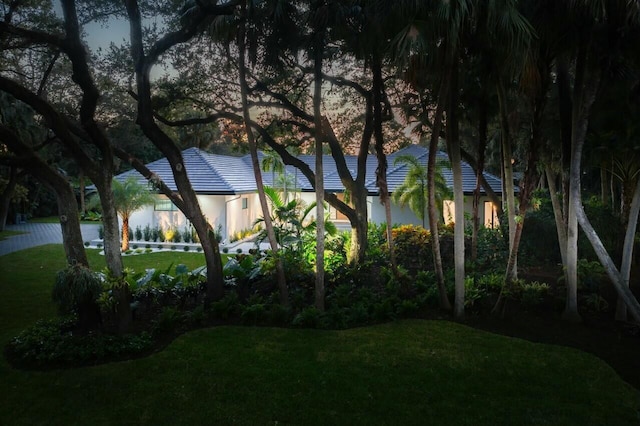 16436 Bridlewood Cir E, Delray Beach, FL 33445 - view of grassy yard