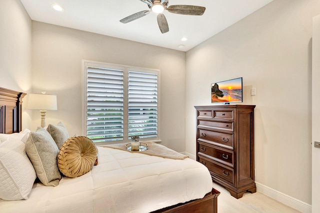 bedroom featuring ceiling fan