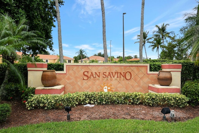 view of community / neighborhood sign