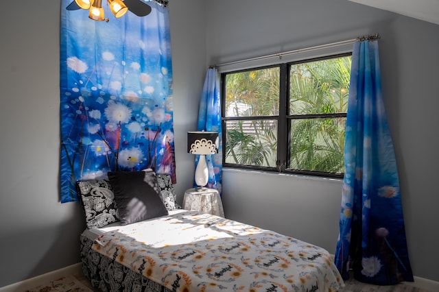 bedroom with ceiling fan