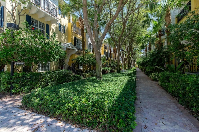 1970 S Dixie Hwy Unit R5, West Palm Beach, FL 33401 - view of yard