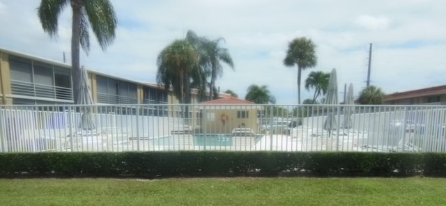 405 US Highway 1 Unit 307, Palm Beach Gardens, FL 33408 - view of pool