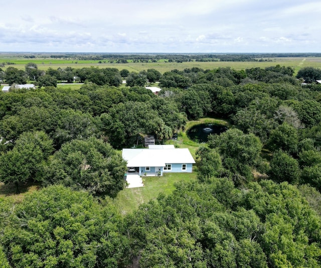 bird's eye view with a view of trees