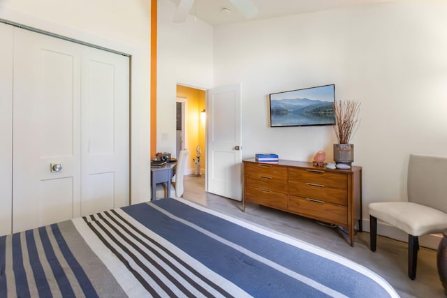 bedroom with a closet