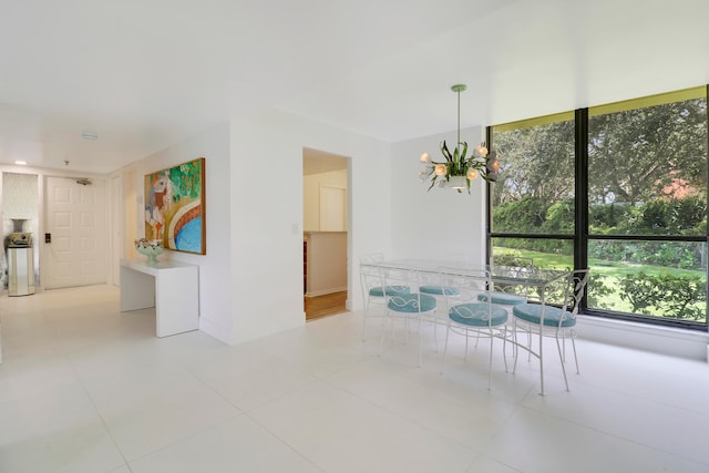 empty room featuring light tile patterned flooring