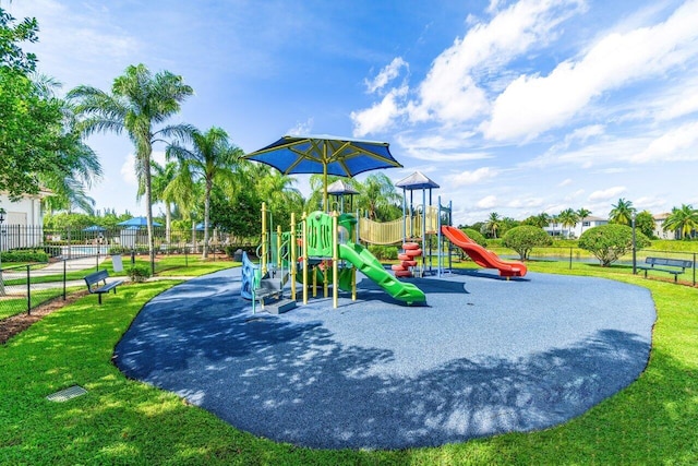 view of jungle gym featuring a yard