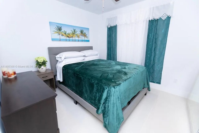 bedroom featuring ceiling fan