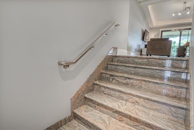 15 Lexington Ln E Unit G, Palm Beach Gardens, FL 33418 - stairway with baseboards