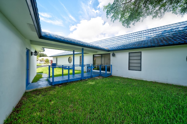 view of yard with a patio area