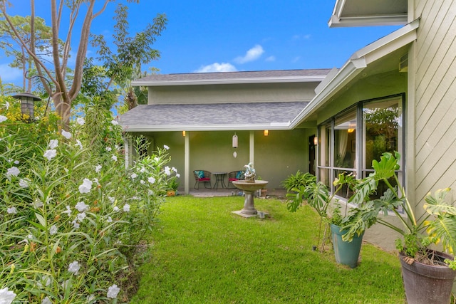 view of yard with a patio area