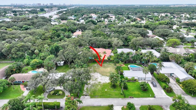 Listing photo 3 for 2404 Holly Ln, Palm Beach Gardens FL 33410