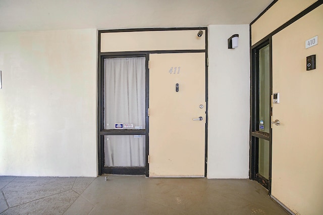 1401 S Federal Hwy Unit 411, Boca Raton, FL 33432 - interior space featuring concrete flooring