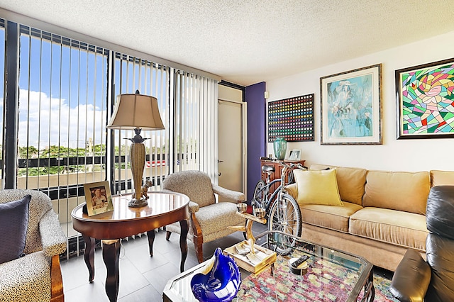 1401 S Federal Hwy Unit 411, Boca Raton, FL 33432 - living area featuring a textured ceiling