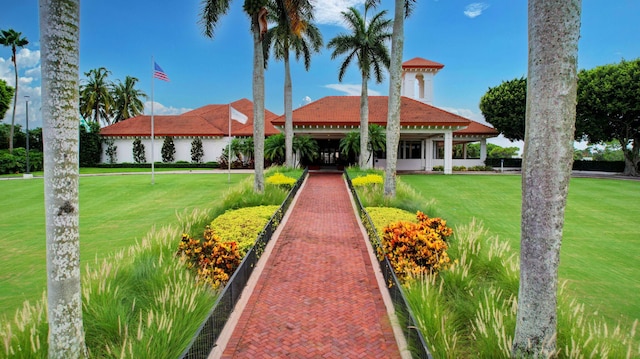 view of front of home with a front yard