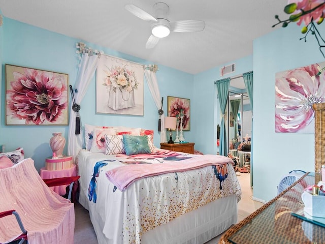 bedroom with ceiling fan