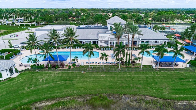 8228 Brindisi Ln, Boynton Beach, FL 33472 - aerial view of a pool