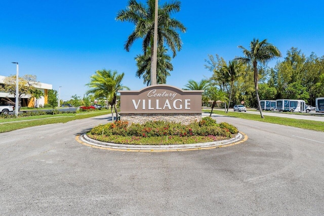 view of community / neighborhood sign