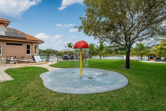 view of yard featuring a water view