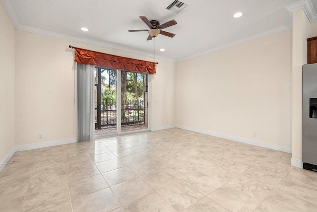 empty room featuring ceiling fan and crown molding