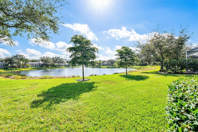 view of yard featuring a water view