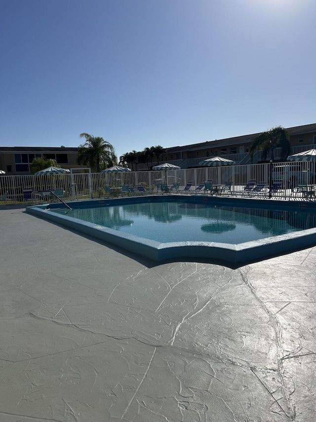 view of swimming pool