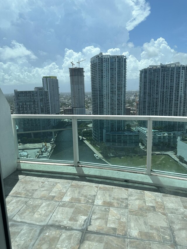 41 SE 5th St Unit 2017, Miami, FL 33131 - balcony featuring a view of city