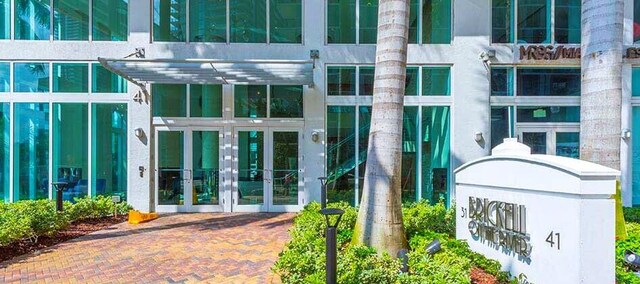 41 SE 5th St Unit 2017, Miami, FL 33131 - view of doorway to property