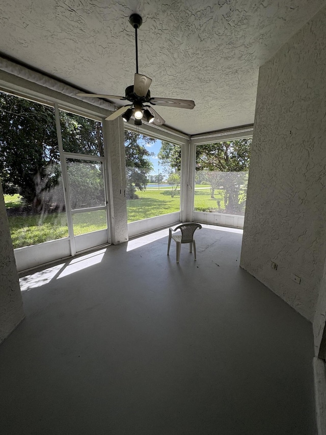 565 SW New Castle Cv, Port Saint Lucie, FL 34986 - unfurnished sunroom with ceiling fan