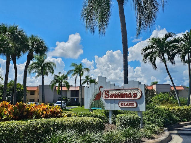 view of community / neighborhood sign