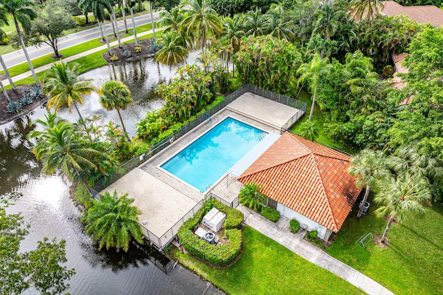 view of pool featuring a water view