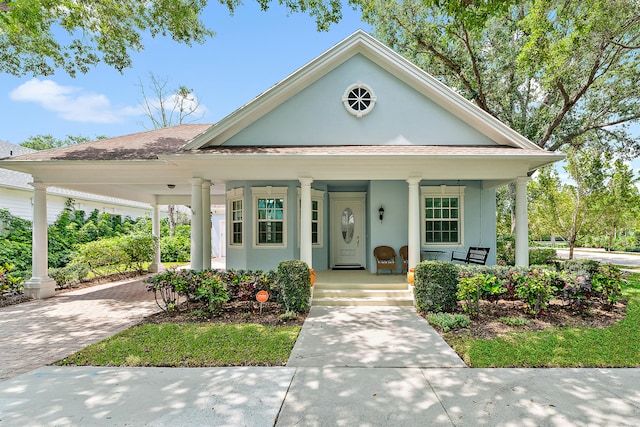 view of front of property featuring a porch