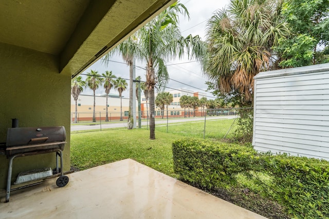 view of yard with a patio area