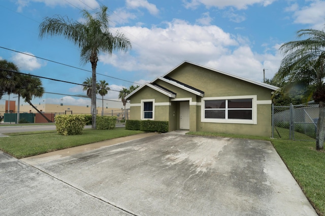 view of front of house with a front yard