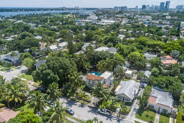 bird's eye view featuring a water view