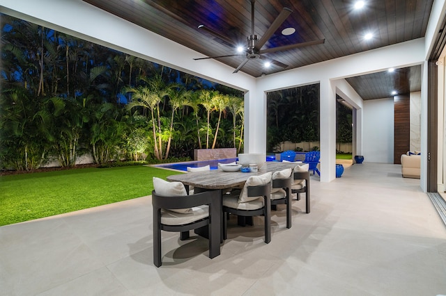 birds eye view of property featuring a view of the beach and a water view