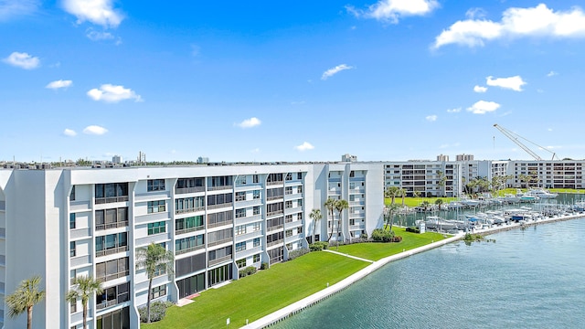 bird's eye view with a water view