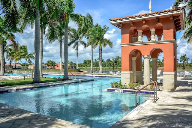 9772 Via Grandezza W, Wellington, FL 33411 - view of pool