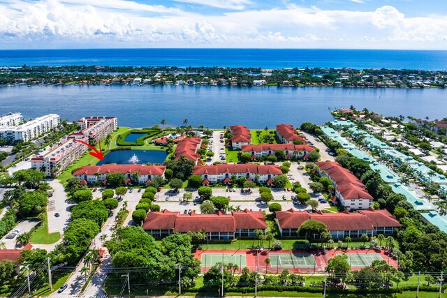 bird's eye view featuring a water view